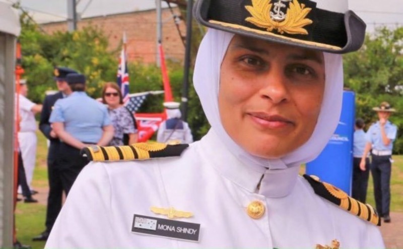 من هي المصرية منى هياج المحجبة التي تقود وحدة صواريخ الجيش الأسترالي..